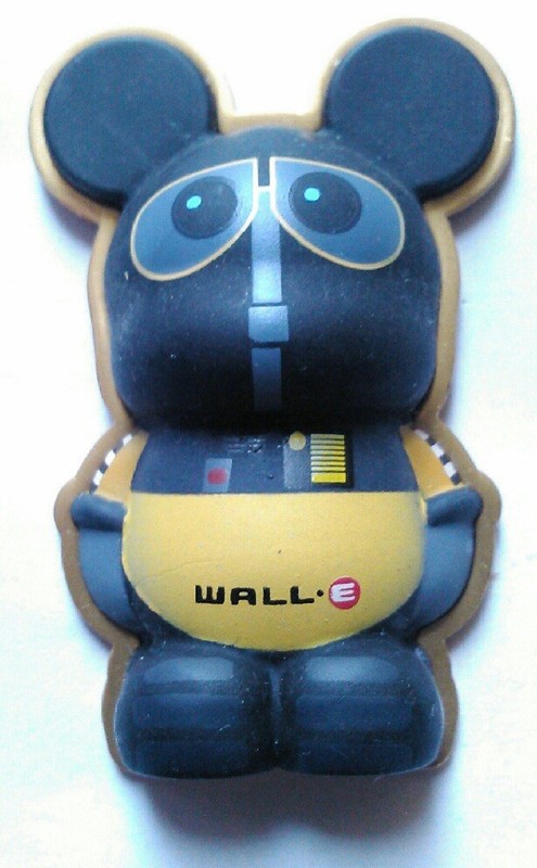 DISNEY PIN / MICKEY AS “WALL·E” 3-D VINYL MATION DISNEY/PIXAR 2011