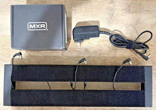Pedaltrain Nano+ Pedalboard w/ MXR Mini Iso-Brick Power Supply Bundle
