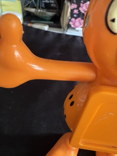 TOYS: GARFIELD 1978-1981 HE'S TALL AND WIDE LOOKS LIKE PHOTO HOLDER - Picture 3 of 8