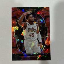 Donovan Mitchell Red Cracked Ice  2022-23 Panini No.31 Cavaliers