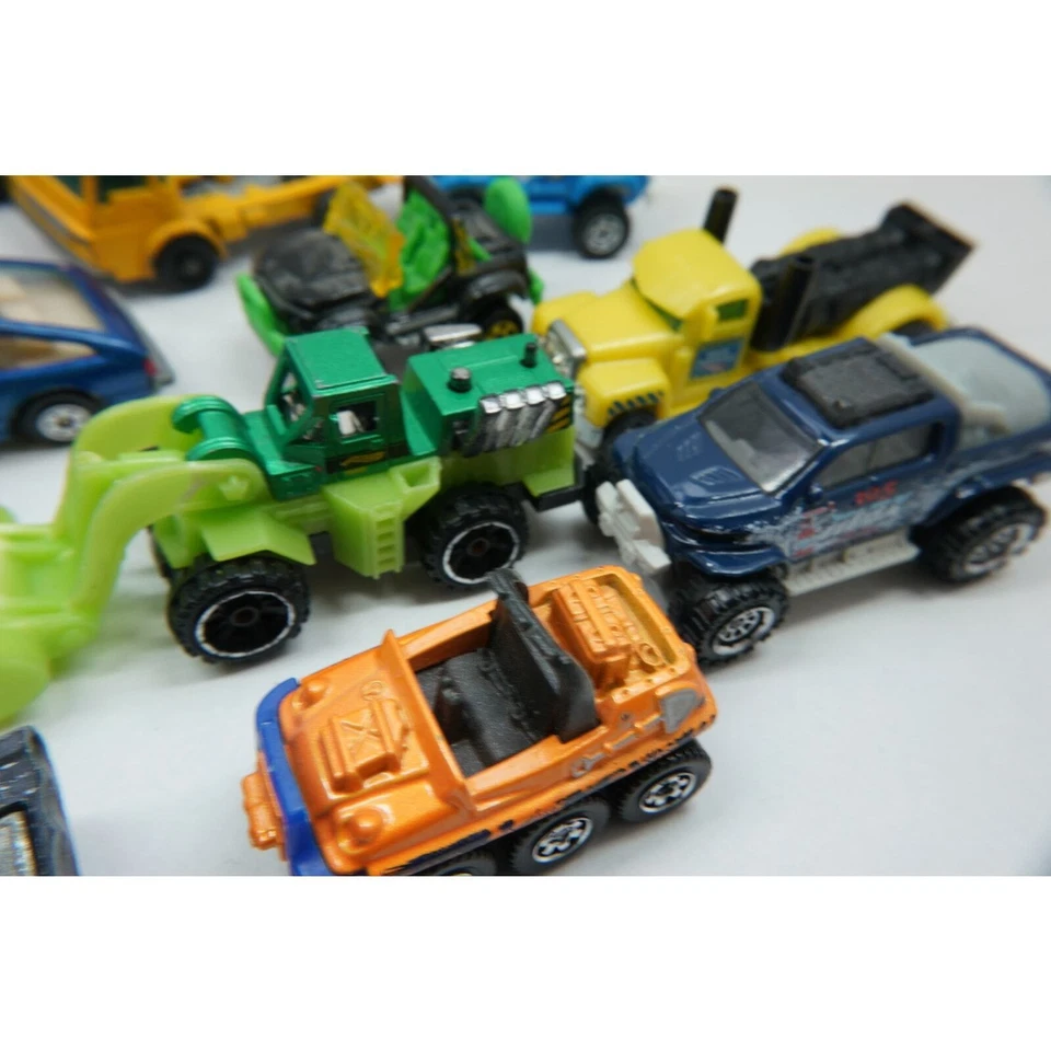 Hot Wheels Matchbox trucks LOT OF 16 CARS FARM EQUIPMENT vintage modern - Image 3 of 4