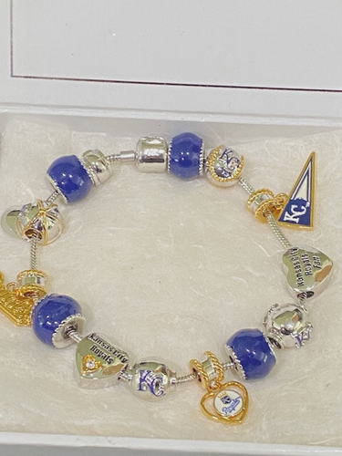 DANBURY MINT STORY VINES KANSAS CITY ROYALS CHARM BRACELET - 7 1/2" - NIB - Picture 2 of 5