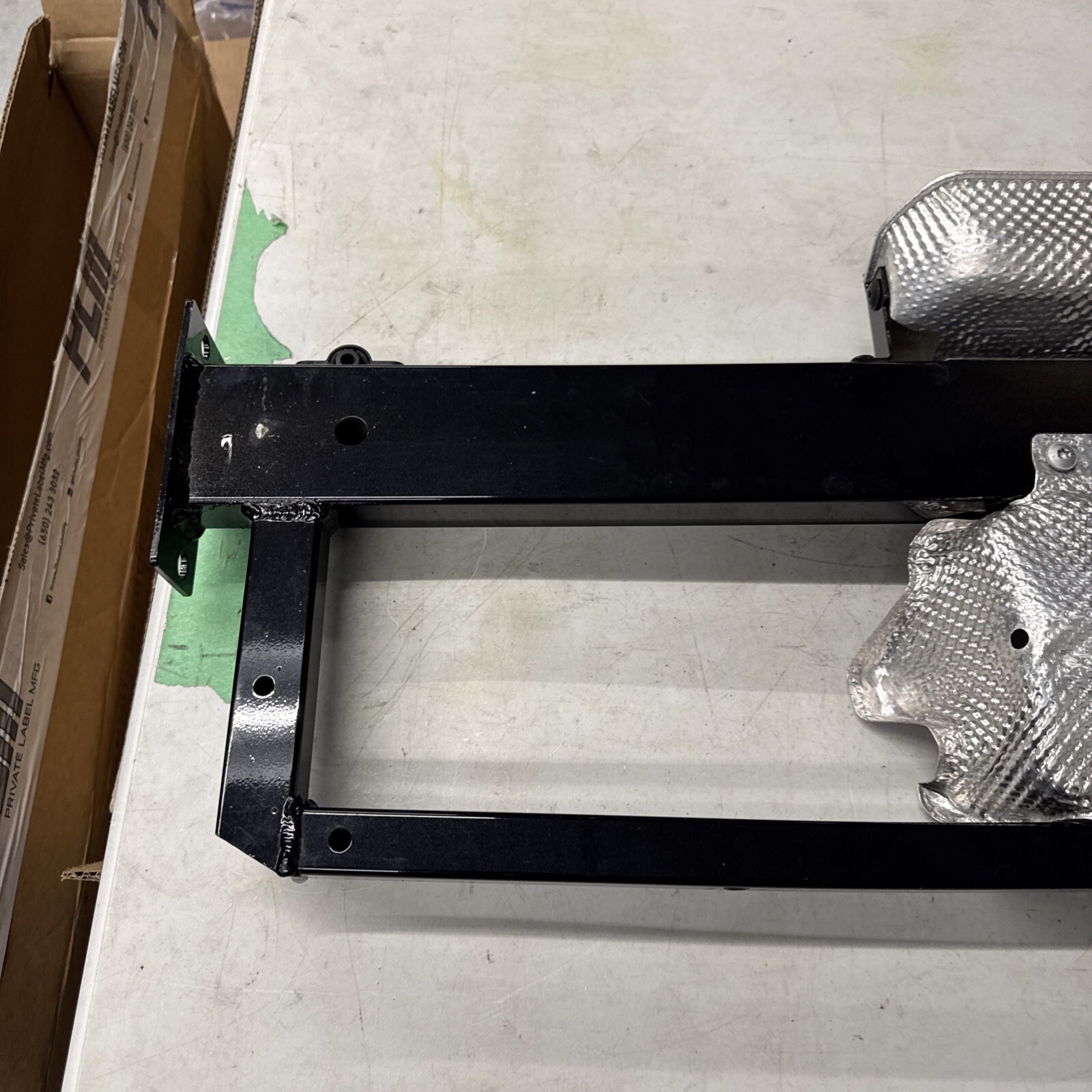 08-15 AUDI R8 REAR UPPER CROSS PANEL FOR TAILGATE LATCH 420814291D