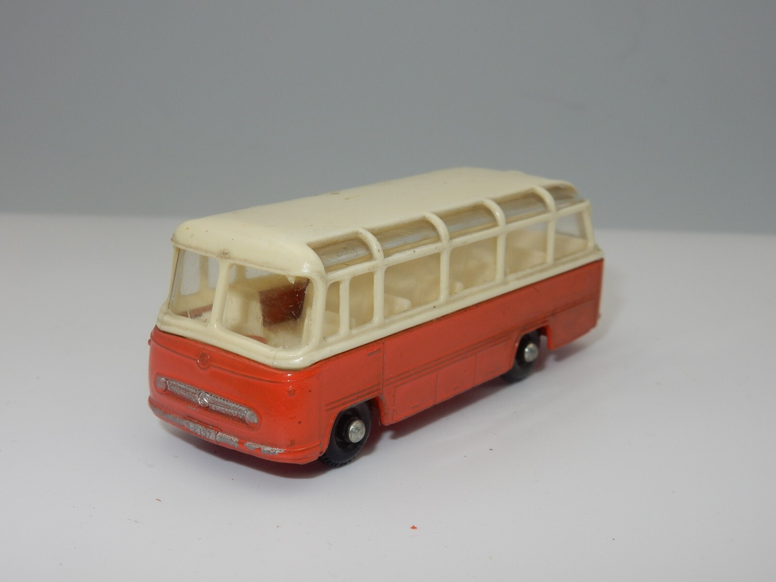 Matchbox 68b, Mercedes Coach - Free Price Guide & Review