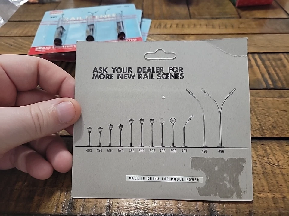 NOS Model Power 493 Brass Handcrafted Lighted Lamp Posts N Scale Retired NEW - Image 2 of 2