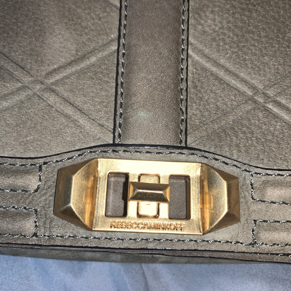 Bolso Bandolera Rebecca Minkoff Love Enrejado Acolchado Verde Gamuza Cadena Correa Foto 2 de 4