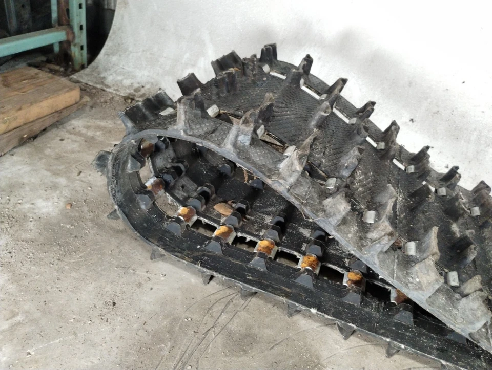 Cinturón de oruga de asalto Polaris Switchback 800 2013  Foto 3 de 4