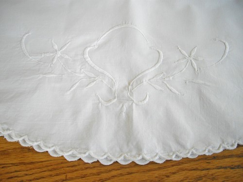Bufanda de mesa vintage de algodón blanco ~ 22" x 28" ~ - Imagen 3 de 6