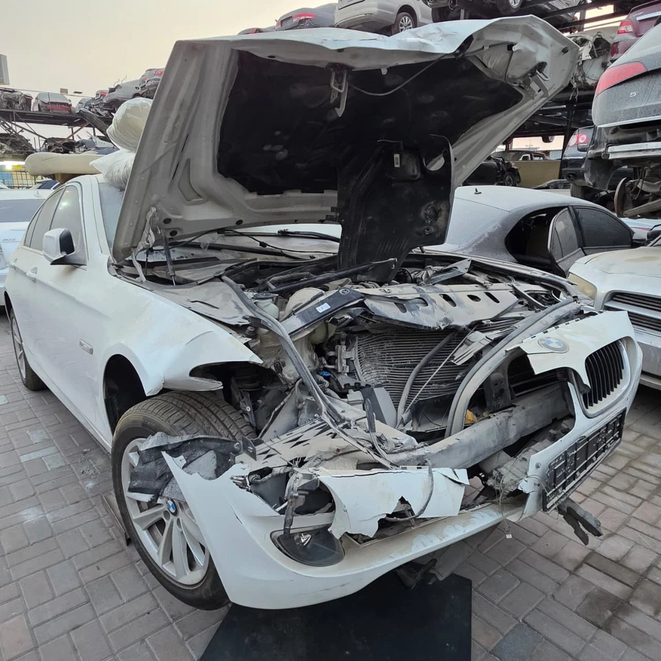 BMW 520i 2011-2016 Wishbone delantero izquierdo usado OEM 51227175718 Foto 4 de 4