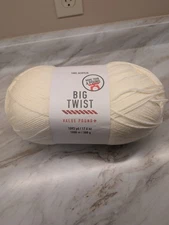 BIG TWIST Value Pound Yarn Ivory - 1093 Yards - 17.6 Ounces - 1 Skein