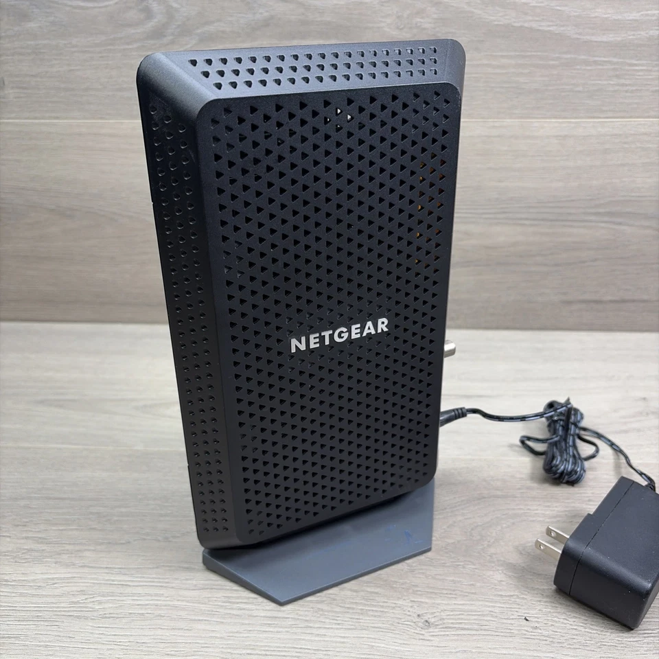 Módem de cable multi-gig NETGEAR CM1200-100NAR Nighthawk DOCSIS 3.1 Foto 2 de 4