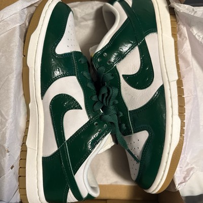 Green/White Nike Dunks Women's size 7 shoes, new and never worn.