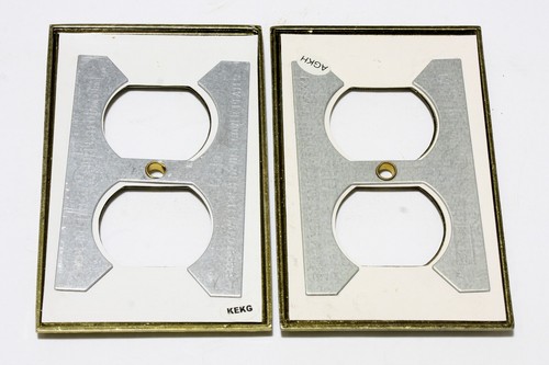 Single Plug Cover Plates (2) Ornate Filigree Floral Metal Brass Gold Vintage - Picture 2 of 3