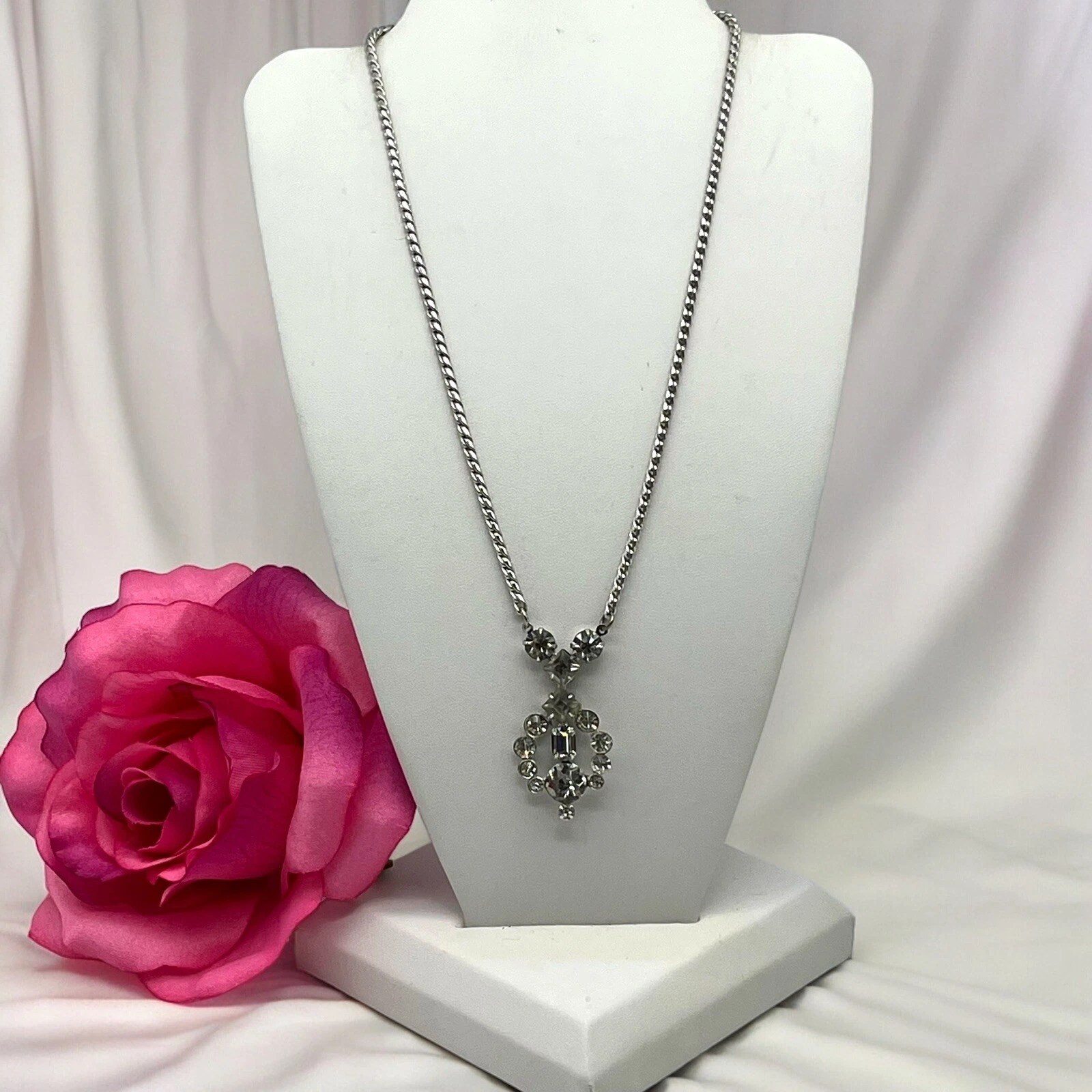 VETEMENTS Collana vintage strass bianchi tono argento con ciondolo scintillante 16"