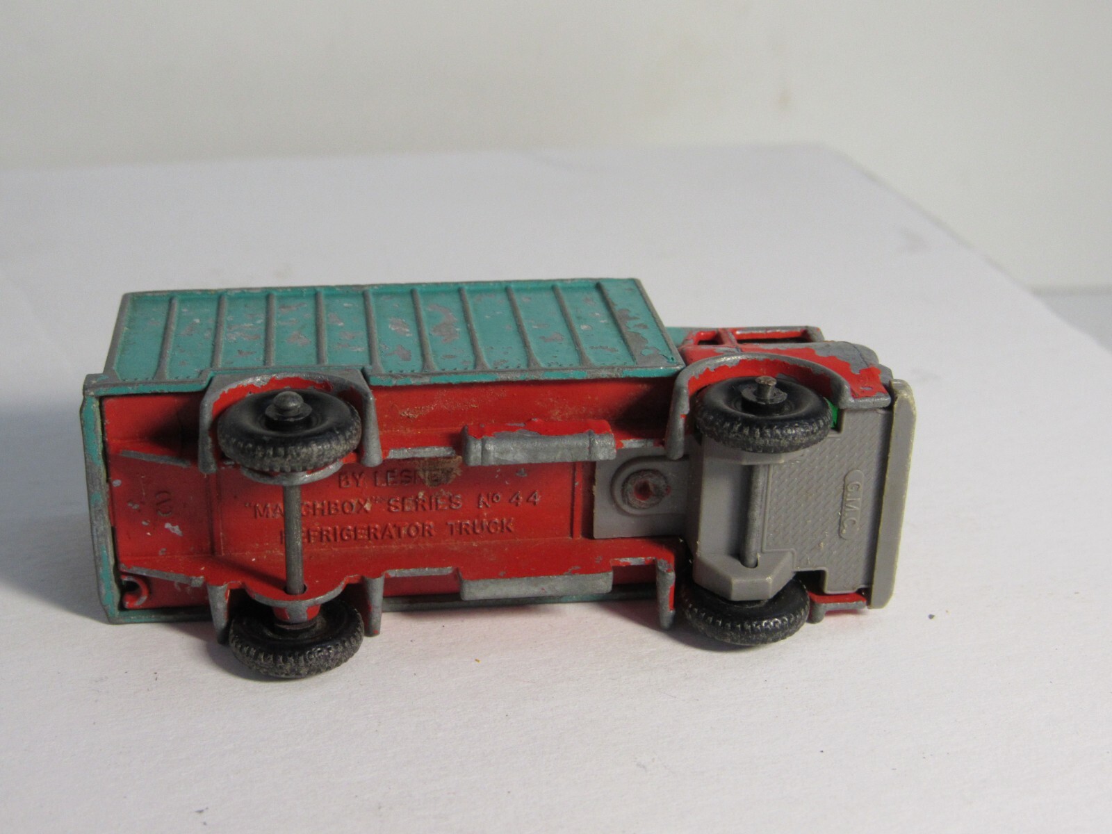 Vtg  Lesney "Matchbox" Series No.44 "GMC Refrigerator Truck" Green Windows C3-13