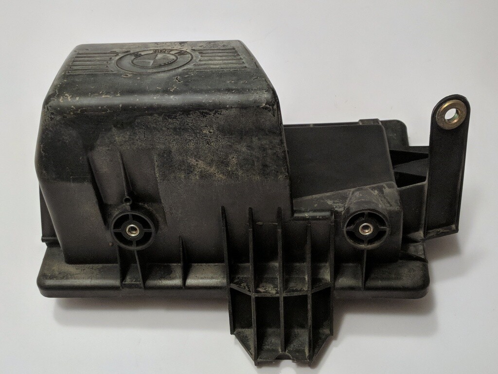Genuine BMW E28 E30 Air filter box top half 13711726965 | eBay 