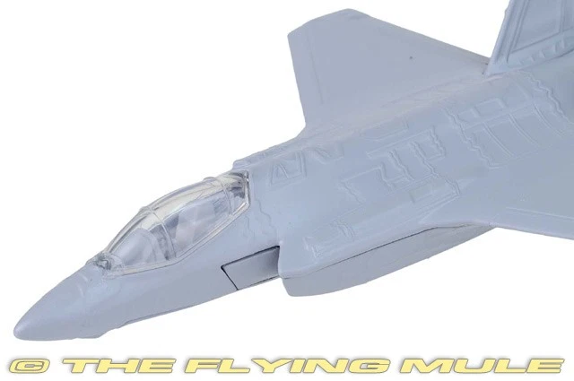 Corgi 1:120 F-35 Lightning II USAF - Image 3 of 4