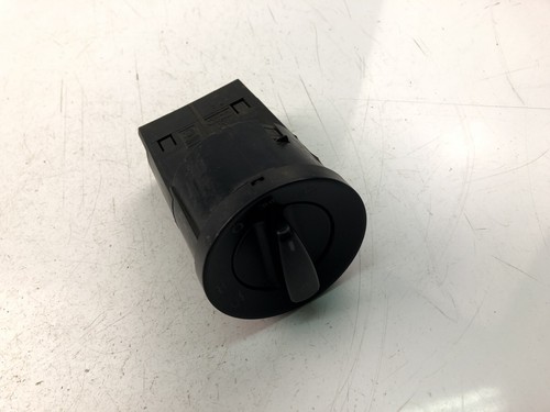 VW GOLF IV 1J1 Scheinwerferschalter 1C0941531A 16900692