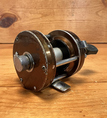 Vintage ABU Garcia Ambassadeur 4000D Level Wind Casting Reel