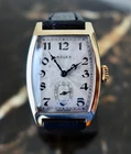 A STUNNING VINTAGE 1938 ROLEX "TONNEAU" WRISTWATCH IN 9K GOLD CASE