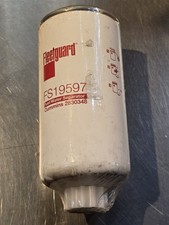 New Genuine Fleetguard FS19597 Fuel/Water Separator