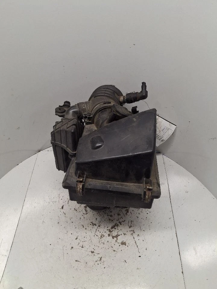 Air Cleaner Without Turbo US Market Low Emissions Fits 04-09 MAZDA 3 1382832 - Image 2 of 4