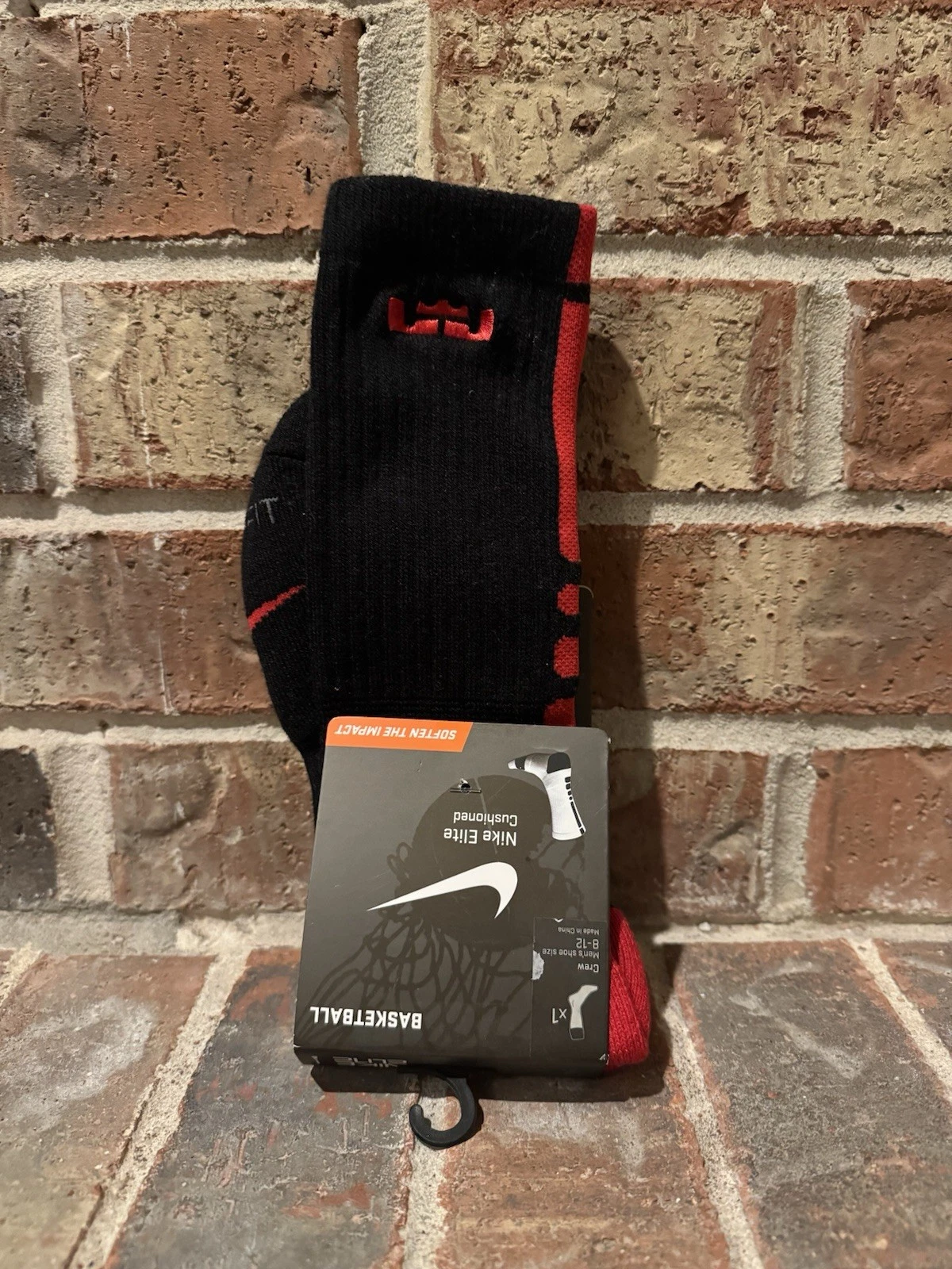 New 8-12 Nike Lebron James Elite Crew Basketball Socks Black SX4696-062 Men