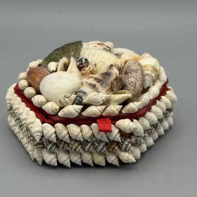VTG Seashell 4  Wide Trinket Box Decor Coastal Beach Lidded Red Lined + Shells
