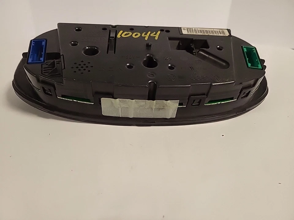 Speedometer Cluster MPH Fits 2004-2005 VOLKSWAGEN PASSAT OEM #29051 I2 - Image 2 of 4