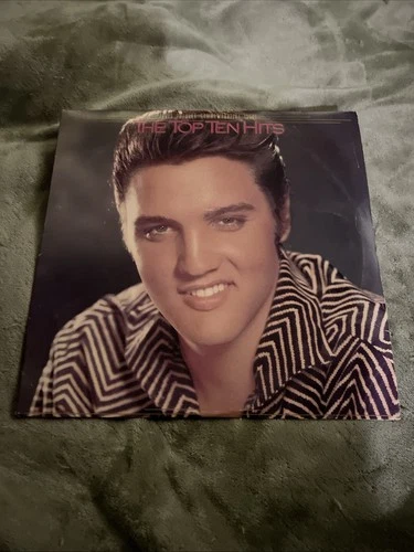 ELVIS PRESLEY COMMEMORATIVE ISSUE THE TOP TEN HITS