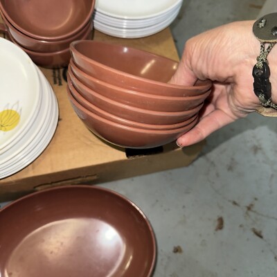 アメリカ製LEONX MELMACヴィンテージ メラミン食器セット USA Lexington Deluxe Melmac Dinnerware Used In Box Vintage 36 Piece | eBay
