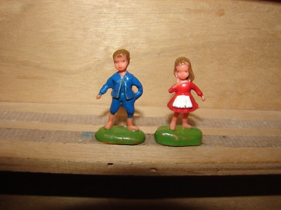 ALTFIGUREN HÄNSEL UND GRETEL MIT BODENPLATTE 3 CM GROß (3) AUS DEN 70ER JAHREN