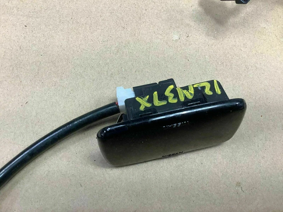 INFINITI M37X 2012 UNDER DASH LOWER DIM DOME LIGHT LAMP WIRE WIRING HARNESS Foto 2 de 3