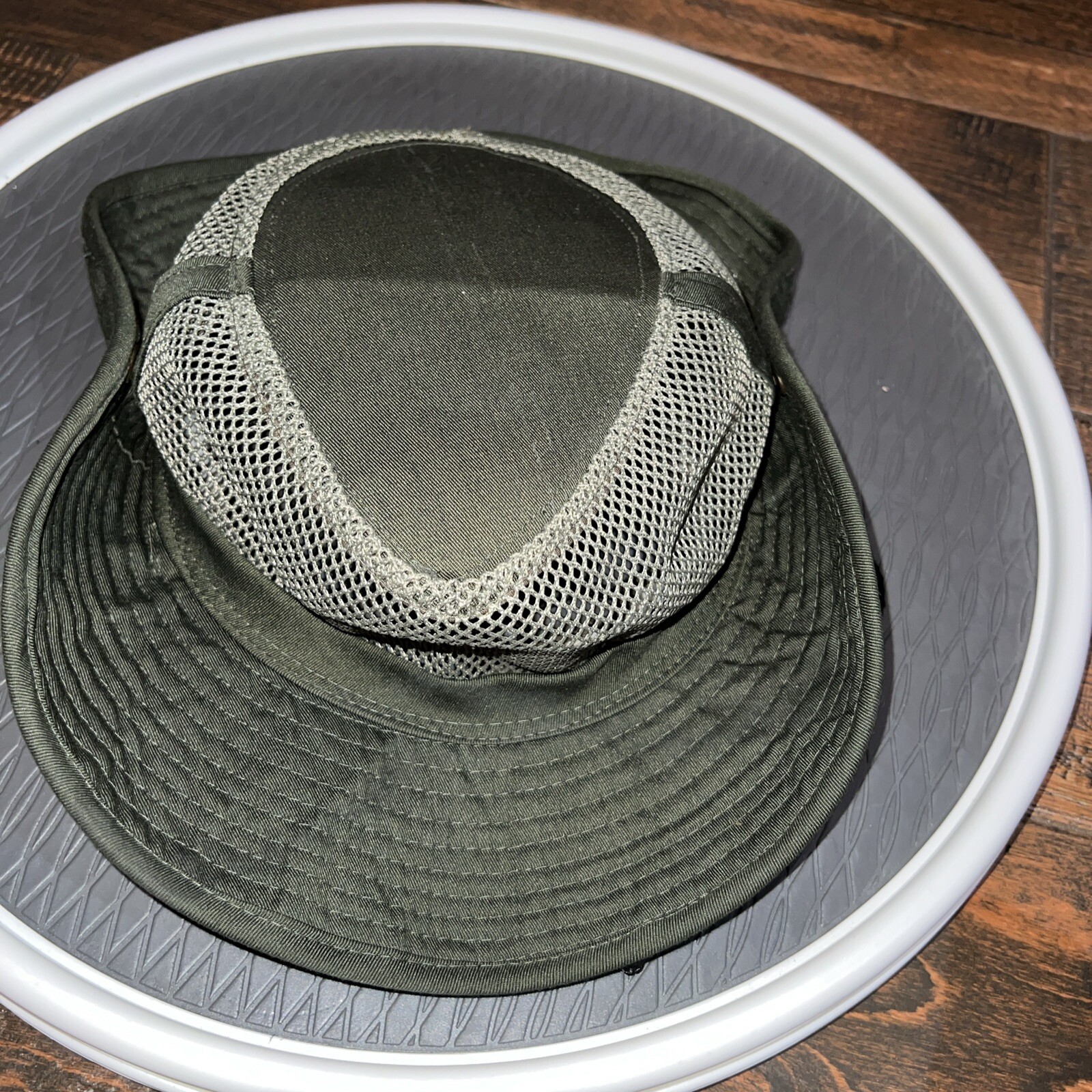 Outdoor Green Bucket Hat for Hiking Fishing Bush Adventures  -image