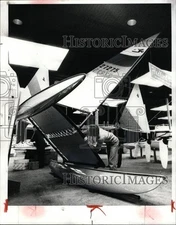 LARGE 1978 Press Photo Jim Shallcross and his Hobe Cat boat - SSA32177