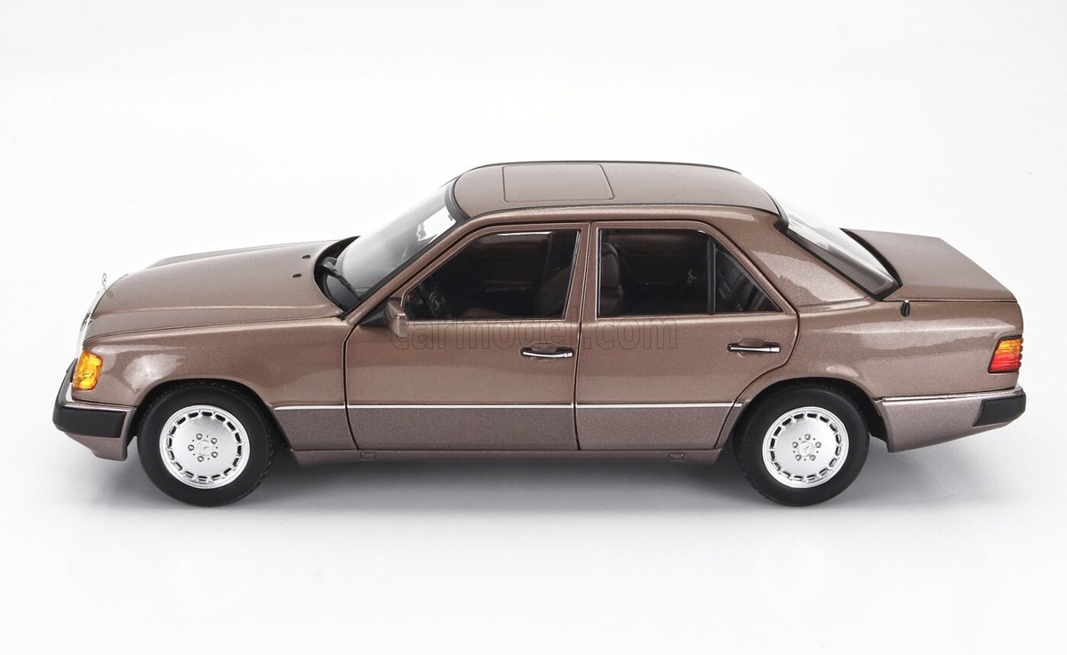 レベル　1/18　ベンツ　２３０E レベル 1/18 ベンツ 230E Revell 1:18 メルセデスベンツ230E