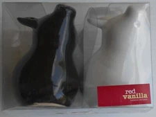 Salt & Pepper Hungry Pigs, White & Black