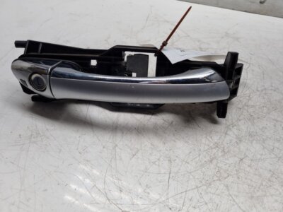 MERCEDES E KLASSE W211 TÜRGRIFF AUSSEN FAHRER VORNE SILBER 06-08 LIMOUSINE  