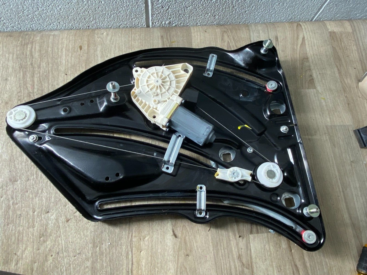 MERCEDES BENZ E400 E550 OEM COUPE 10-16 REAR LEFT WINDOW REGULATOR