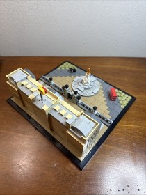 LEGO Architecture Buckingham Palace 21029 &ndash; Complete As Pictured &ndash; Great Display