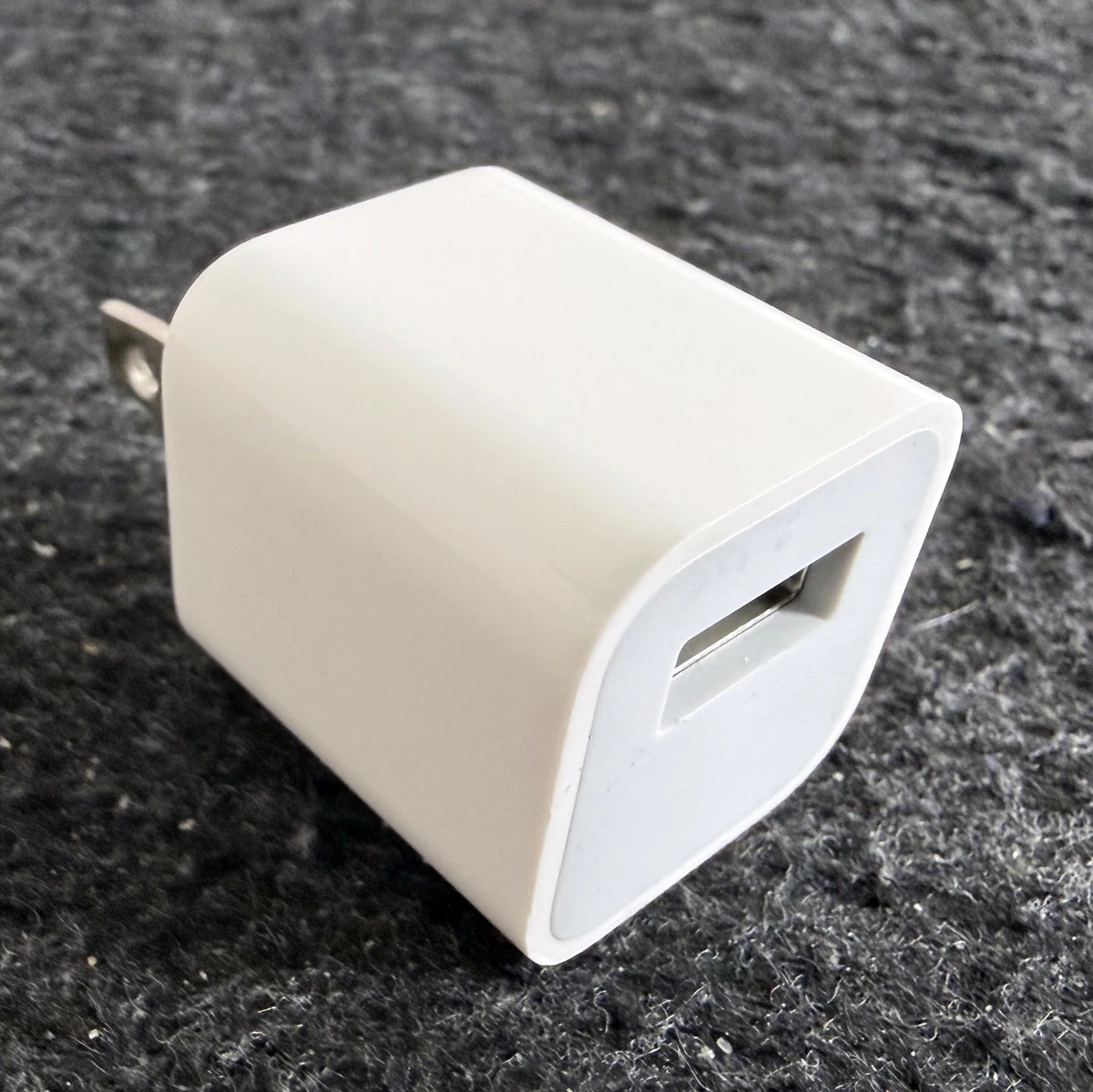 Apple Cell Phone Chargers & Holders for Apple iPhone 3GS for sale