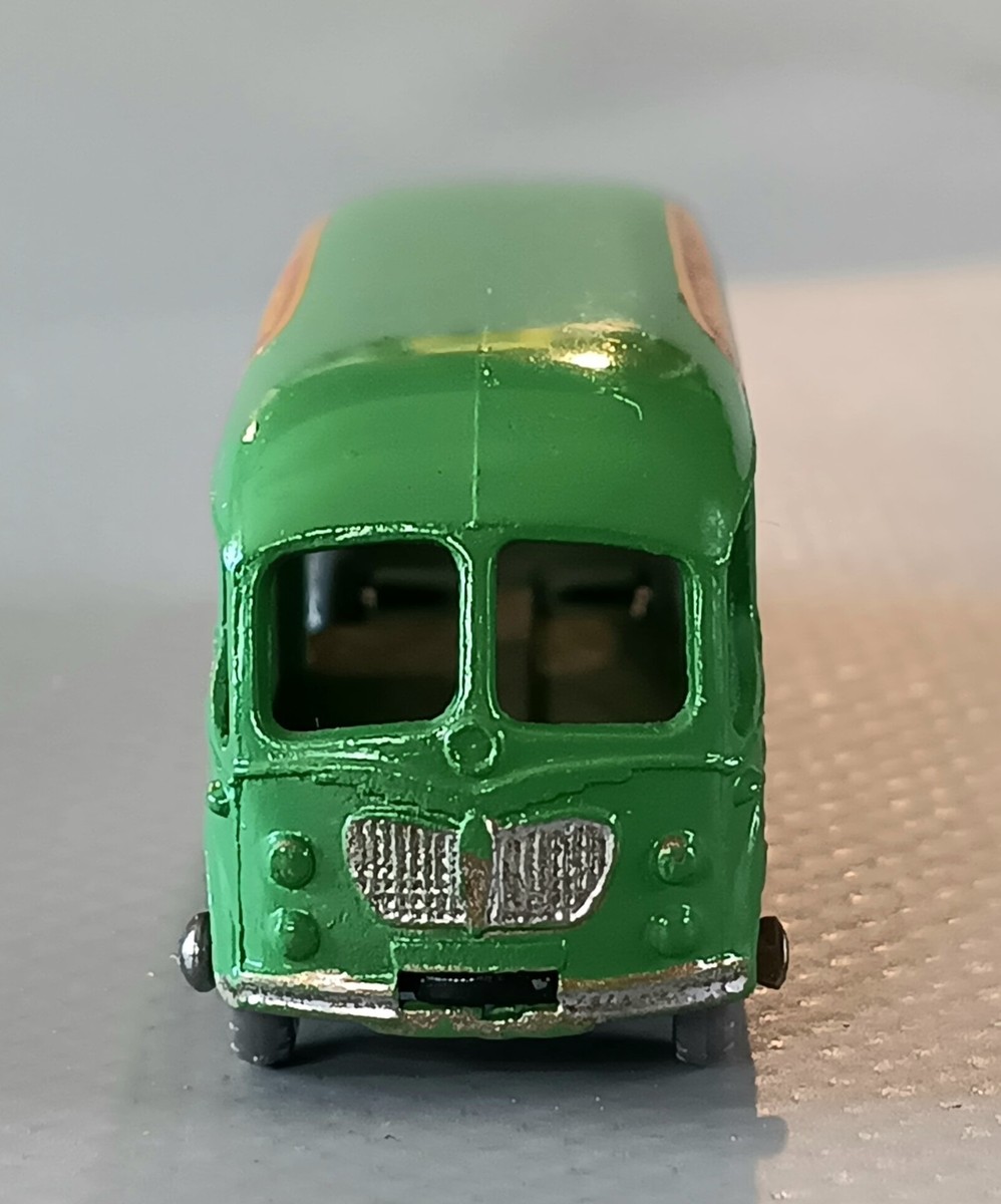 Matchbox Lesney Bedford Duple Luxury Coach Bus No 21 England
