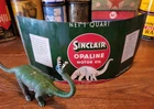 Vintage 1 Quart SINCLAIR Motor Oil Can Flat Advertising Sign & Plastic Dinosaur