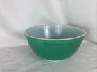 Pyrex 403 Green Mixing Bowl 2 1/2 quart Made in USA