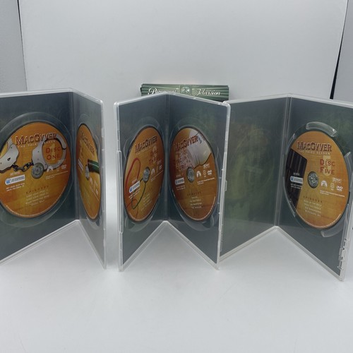 MACGYVER: COMPLETE THIRD SEASON, 5-DISC DVD SET, SEASON 3, TERI HATCHER, CLEAN - Picture 10 of 10