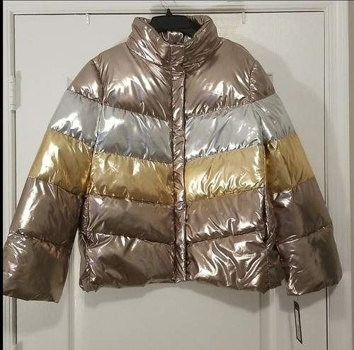Brand NEW Betsey Johnson Gold Metallic 