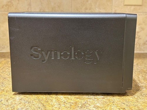 synology DS1515+ Desktop NAS - Good Condition - Diskless - Afbeelding 6 van 11