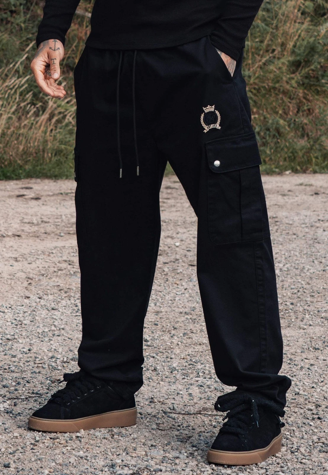 SikSilk Men's Loose Fit Cargos Crest Logo Relaxed Fit Black