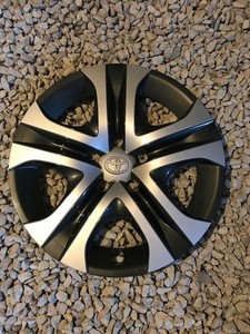 TOYOTA RAV 4 2016 2017 2018  OEM HUB CAP WHEEL COVER  4260242020  61179 