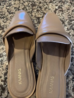 Kaanas Women's Tan flats 9